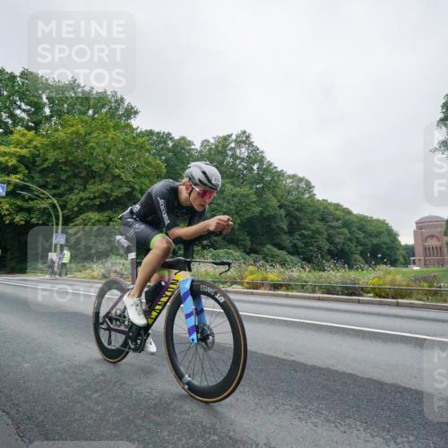 14.09.2025 - Stadtparktriathlon Michael Burmester http://msf.ph/oto/8888895 14.09.2025 08:56:28 Radfahren 323, 345, 347, 350, 363, 366, 370, 375 meine-sportfotos.de