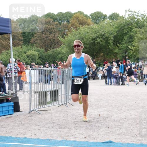 14.09.2025 - Stadtparktriathlon Strokosch-Dieckow http://msf.ph/oto/8888962 14.09.2025 12:36:26 Ziel 1078, 1101 meine-sportfotos.de