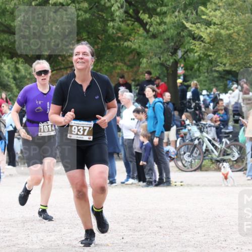 14.09.2025 - Stadtparktriathlon Strokosch-Dieckow http://msf.ph/oto/8888988 14.09.2025 12:36:38 Ziel 937, 1014, 1101, 1109 meine-sportfotos.de