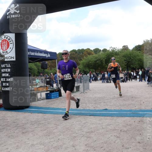 14.09.2025 - Stadtparktriathlon Strokosch-Dieckow http://msf.ph/oto/8889010 14.09.2025 12:36:43 Ziel 937, 1014, 1109 meine-sportfotos.de