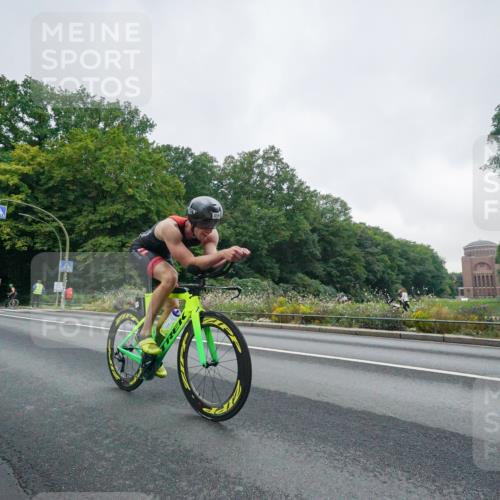 14.09.2025 - Stadtparktriathlon Michael Burmester http://msf.ph/oto/8889014 14.09.2025 09:01:04 Radfahren 314 meine-sportfotos.de