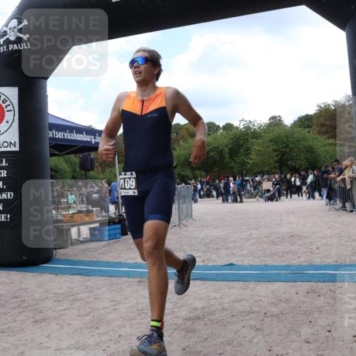 14.09.2025 - Stadtparktriathlon Strokosch-Dieckow http://msf.ph/oto/8889019 14.09.2025 12:36:44 Ziel 937, 1014, 1109 meine-sportfotos.de
