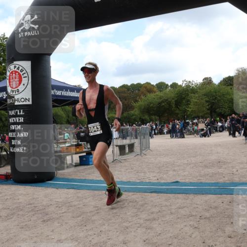14.09.2025 - Stadtparktriathlon Strokosch-Dieckow http://msf.ph/oto/8889034 14.09.2025 12:36:58 Ziel 1043 meine-sportfotos.de