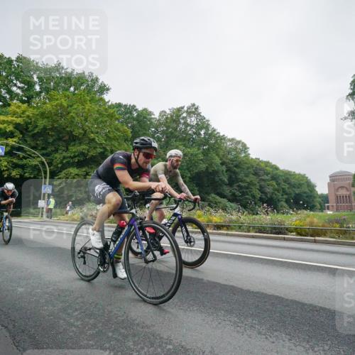 14.09.2025 - Stadtparktriathlon Michael Burmester http://msf.ph/oto/8889044 14.09.2025 09:02:33 Radfahren 318, 326, 339, 340, 342, 345, 347, 363, 370, 376 meine-sportfotos.de