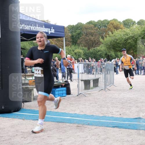 14.09.2025 - Stadtparktriathlon Strokosch-Dieckow http://msf.ph/oto/8889051 14.09.2025 12:37:28 Ziel 944, 1048 meine-sportfotos.de