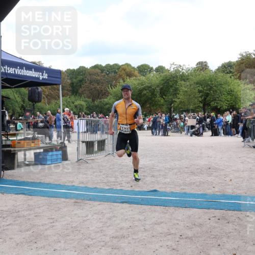 14.09.2025 - Stadtparktriathlon Strokosch-Dieckow http://msf.ph/oto/8889058 14.09.2025 12:37:29 Ziel 944, 1048 meine-sportfotos.de