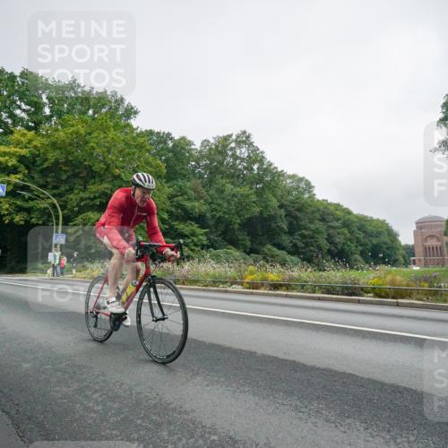 14.09.2025 - Stadtparktriathlon Michael Burmester http://msf.ph/oto/8889061 14.09.2025 09:02:53 Radfahren 302, 352, 361, 362, 375, 451 meine-sportfotos.de