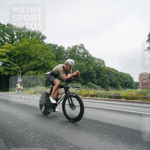 14.09.2025 - Stadtparktriathlon Michael Burmester http://msf.ph/oto/8889078 14.09.2025 09:03:22 Radfahren 322, 337, 349, 353 meine-sportfotos.de