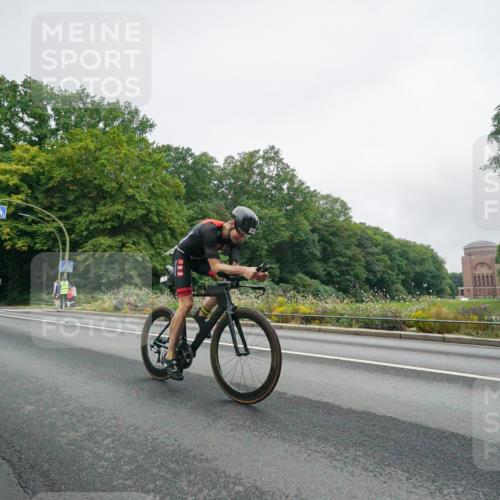 14.09.2025 - Stadtparktriathlon Michael Burmester http://msf.ph/oto/8889081 14.09.2025 09:03:25 Radfahren 322, 337, 349 meine-sportfotos.de