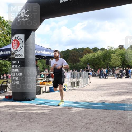 14.09.2025 - Stadtparktriathlon Strokosch-Dieckow http://msf.ph/oto/8889085 14.09.2025 12:37:47 Ziel 1027, 1115 meine-sportfotos.de