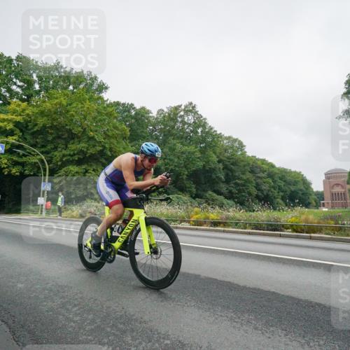 14.09.2025 - Stadtparktriathlon Michael Burmester http://msf.ph/oto/8889095 14.09.2025 09:03:56 Radfahren 311, 325, 336, 414 meine-sportfotos.de