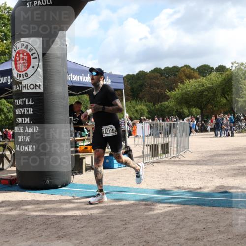 14.09.2025 - Stadtparktriathlon Strokosch-Dieckow http://msf.ph/oto/8889096 14.09.2025 12:37:51 Ziel 1027, 1115 meine-sportfotos.de