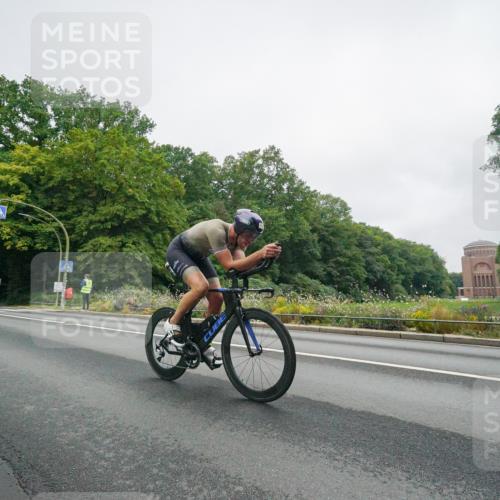14.09.2025 - Stadtparktriathlon Michael Burmester http://msf.ph/oto/8889099 14.09.2025 09:04:06 Radfahren 319, 336, 357 meine-sportfotos.de