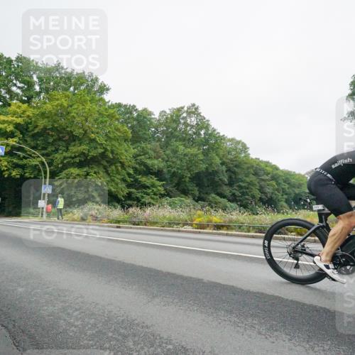 14.09.2025 - Stadtparktriathlon Michael Burmester http://msf.ph/oto/8889111 14.09.2025 09:04:22 Radfahren 303, 332, 338, 369, 372 meine-sportfotos.de