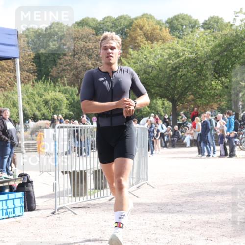 14.09.2025 - Stadtparktriathlon Strokosch-Dieckow http://msf.ph/oto/8889138 14.09.2025 12:38:15 Ziel 990, 1033, 1083, 1119 meine-sportfotos.de