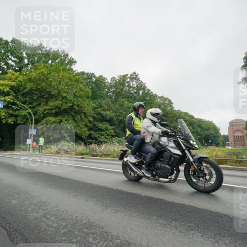 14.09.2025 - Stadtparktriathlon Michael Burmester http://msf.ph/oto/8889161 14.09.2025 09:05:54 Radfahren 320, 356, 412, 480 meine-sportfotos.de