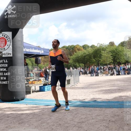 14.09.2025 - Stadtparktriathlon Strokosch-Dieckow http://msf.ph/oto/8889164 14.09.2025 12:38:26 Ziel 1071 meine-sportfotos.de