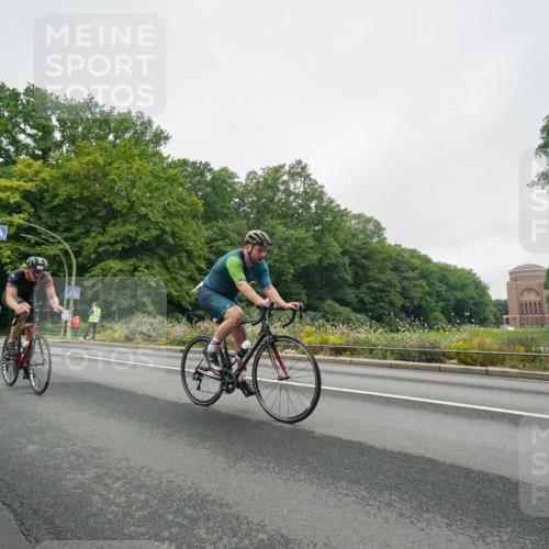 14.09.2025 - Stadtparktriathlon Michael Burmester http://msf.ph/oto/8889166 14.09.2025 09:06:02 Radfahren 306, 307, 320, 335, 356, 412, 431, 480 meine-sportfotos.de
