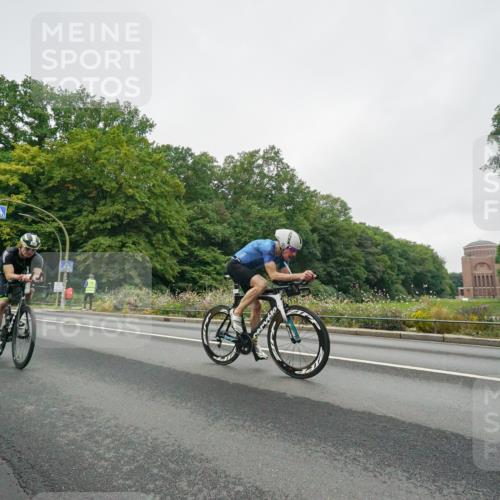 14.09.2025 - Stadtparktriathlon Michael Burmester http://msf.ph/oto/8889172 14.09.2025 09:06:05 Radfahren 306, 307, 320, 335, 356, 412, 431 meine-sportfotos.de