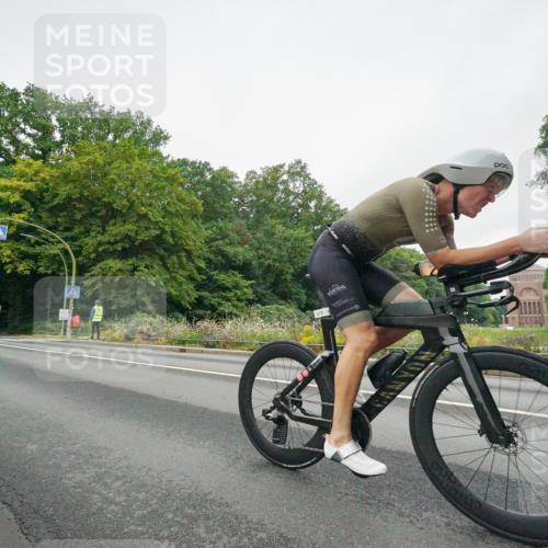 14.09.2025 - Stadtparktriathlon Michael Burmester http://msf.ph/oto/8889175 14.09.2025 09:06:12 Radfahren 335, 359, 402, 431 meine-sportfotos.de