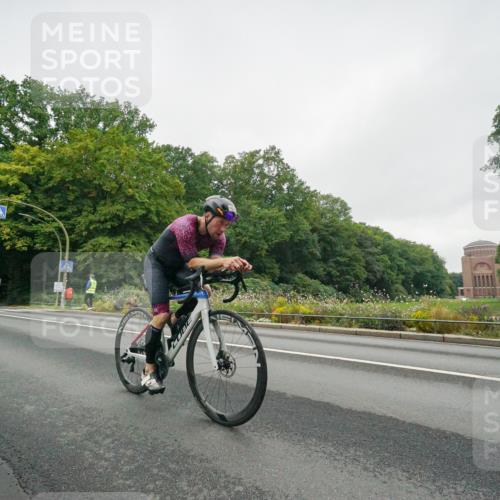 14.09.2025 - Stadtparktriathlon Michael Burmester http://msf.ph/oto/8889183 14.09.2025 09:06:23 Radfahren 331, 346, 359, 402, 422 meine-sportfotos.de