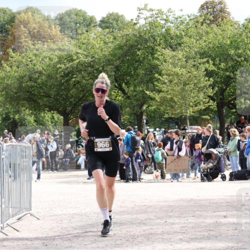 14.09.2025 - Stadtparktriathlon Strokosch-Dieckow http://msf.ph/oto/8889185 14.09.2025 12:38:51 Ziel 966 meine-sportfotos.de