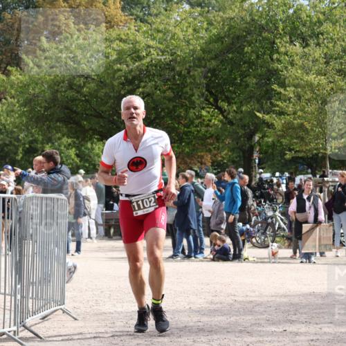 14.09.2025 - Stadtparktriathlon Strokosch-Dieckow http://msf.ph/oto/8889199 14.09.2025 12:39:18 Ziel 1102 meine-sportfotos.de