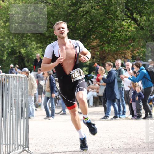 14.09.2025 - Stadtparktriathlon Strokosch-Dieckow http://msf.ph/oto/8889220 14.09.2025 12:39:30 Ziel 1047 meine-sportfotos.de