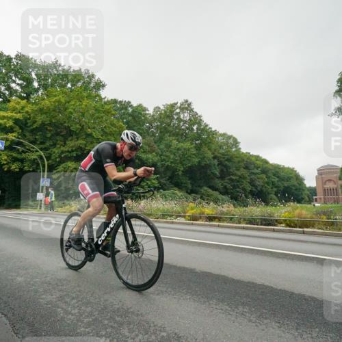 14.09.2025 - Stadtparktriathlon Michael Burmester http://msf.ph/oto/8889221 14.09.2025 09:07:53 Radfahren 324, 368, 380, 389, 401, 404 meine-sportfotos.de