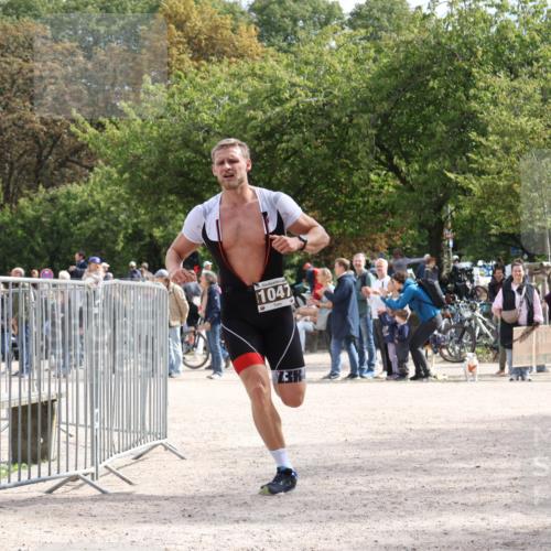 14.09.2025 - Stadtparktriathlon Strokosch-Dieckow http://msf.ph/oto/8889222 14.09.2025 12:39:30 Ziel 1047 meine-sportfotos.de