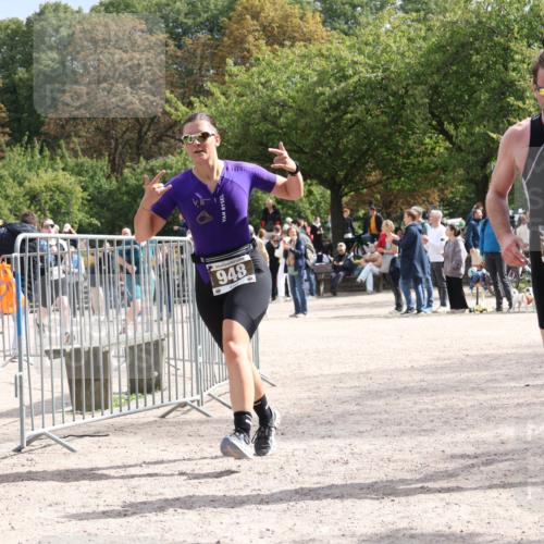 14.09.2025 - Stadtparktriathlon Strokosch-Dieckow http://msf.ph/oto/8889260 14.09.2025 12:39:49 Ziel 939, 948, 960, 1097 meine-sportfotos.de