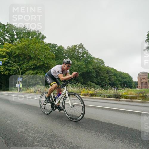 14.09.2025 - Stadtparktriathlon Michael Burmester http://msf.ph/oto/8889264 14.09.2025 09:08:47 Radfahren 318, 339, 340, 342, 347, 365, 392, 410, 437 meine-sportfotos.de