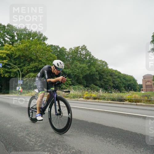 14.09.2025 - Stadtparktriathlon Michael Burmester http://msf.ph/oto/8889272 14.09.2025 09:09:00 Radfahren 323, 352, 362, 375, 434 meine-sportfotos.de