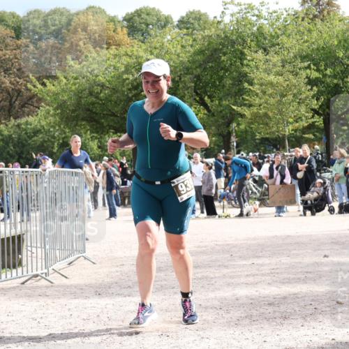 14.09.2025 - Stadtparktriathlon Strokosch-Dieckow http://msf.ph/oto/8889291 14.09.2025 12:39:56 Ziel 936, 939, 948, 960, 1054, 1097 meine-sportfotos.de