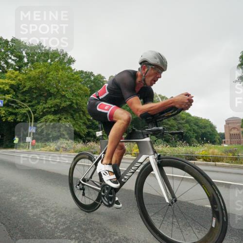 14.09.2025 - Stadtparktriathlon Michael Burmester http://msf.ph/oto/8889293 14.09.2025 09:09:27 Radfahren 337, 349, 354, 361, 376, 379, 398, 451 meine-sportfotos.de