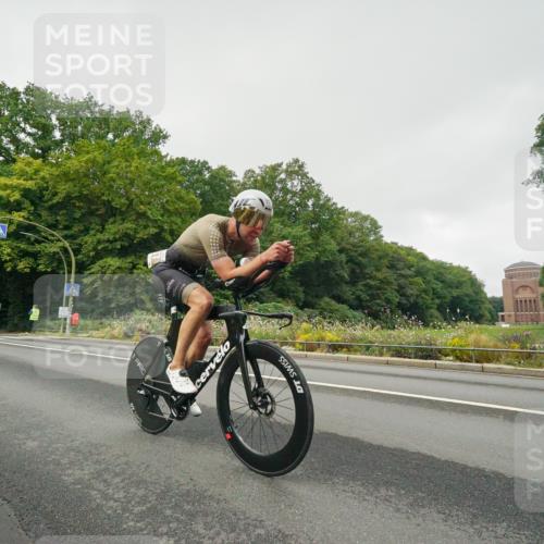 14.09.2025 - Stadtparktriathlon Michael Burmester http://msf.ph/oto/8889298 14.09.2025 09:09:30 Radfahren 337, 349, 354, 361, 376, 398, 399, 451 meine-sportfotos.de