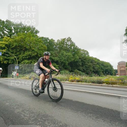14.09.2025 - Stadtparktriathlon Michael Burmester http://msf.ph/oto/8889314 14.09.2025 09:10:06 Radfahren 311, 315, 328, 348, 350, 357, 387, 413, 414 meine-sportfotos.de