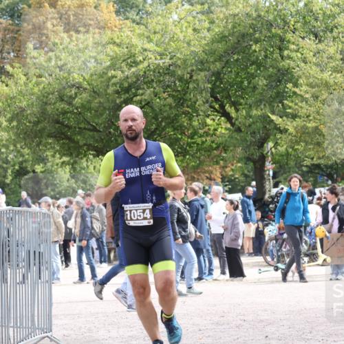 14.09.2025 - Stadtparktriathlon Strokosch-Dieckow http://msf.ph/oto/8889315 14.09.2025 12:40:01 Ziel 936, 939, 1054 meine-sportfotos.de
