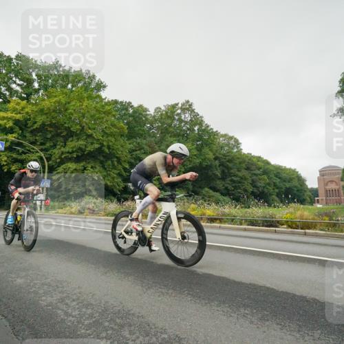 14.09.2025 - Stadtparktriathlon Michael Burmester http://msf.ph/oto/8889316 14.09.2025 09:10:07 Radfahren 311, 315, 328, 348, 350, 357, 387, 391, 413, 414 meine-sportfotos.de