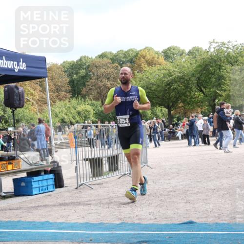 14.09.2025 - Stadtparktriathlon Strokosch-Dieckow http://msf.ph/oto/8889321 14.09.2025 12:40:03 Ziel 936, 1054, 1099 meine-sportfotos.de