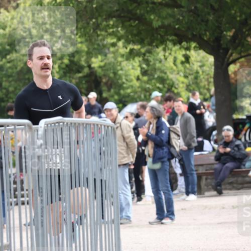 14.09.2025 - Stadtparktriathlon Strokosch-Dieckow http://msf.ph/oto/8889328 14.09.2025 12:40:07 Ziel 974, 1054, 1099 meine-sportfotos.de