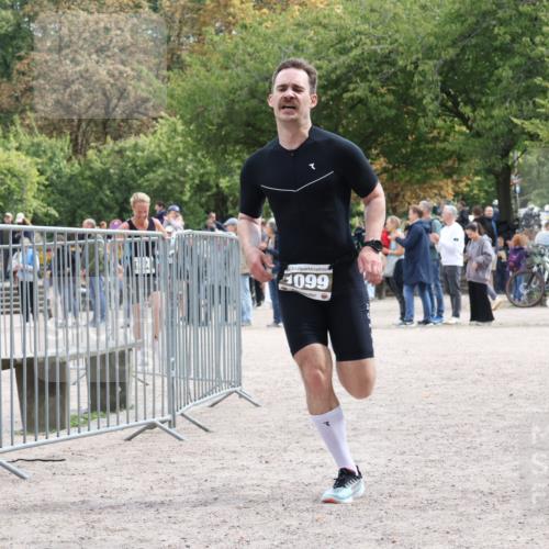 14.09.2025 - Stadtparktriathlon Strokosch-Dieckow http://msf.ph/oto/8889335 14.09.2025 12:40:08 Ziel 974, 1054, 1099 meine-sportfotos.de