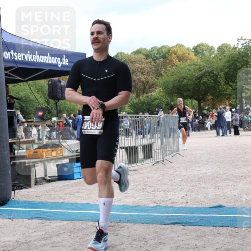 14.09.2025 - Stadtparktriathlon Strokosch-Dieckow http://msf.ph/oto/8889345 14.09.2025 12:40:09 Ziel 974, 1054, 1099 meine-sportfotos.de