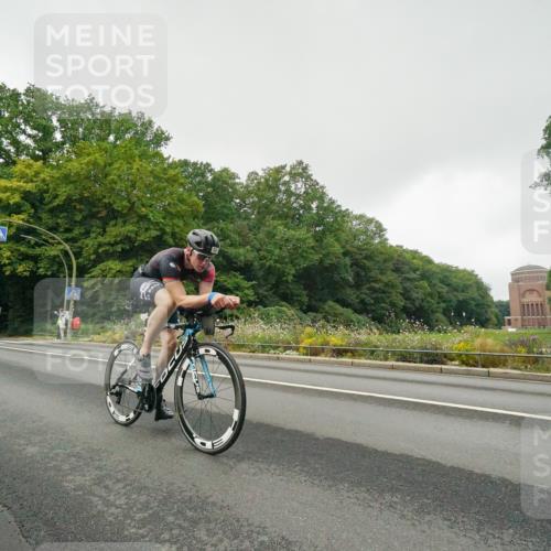 14.09.2025 - Stadtparktriathlon Michael Burmester http://msf.ph/oto/8889348 14.09.2025 09:10:48 Radfahren 319, 322, 367, 369, 382, 415, 421, 435 meine-sportfotos.de