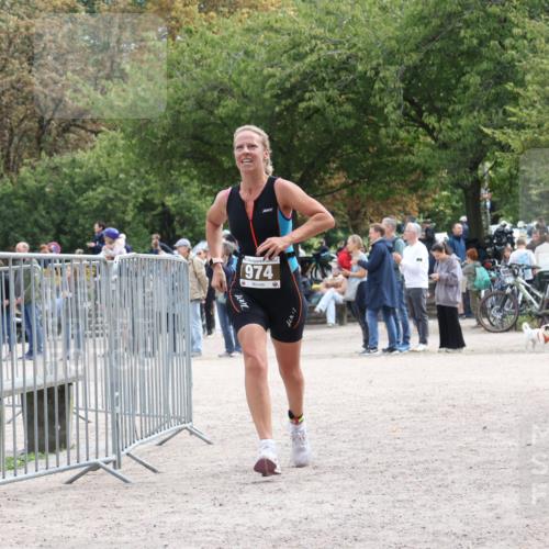 14.09.2025 - Stadtparktriathlon Strokosch-Dieckow http://msf.ph/oto/8889350 14.09.2025 12:40:11 Ziel 974, 1062, 1099 meine-sportfotos.de
