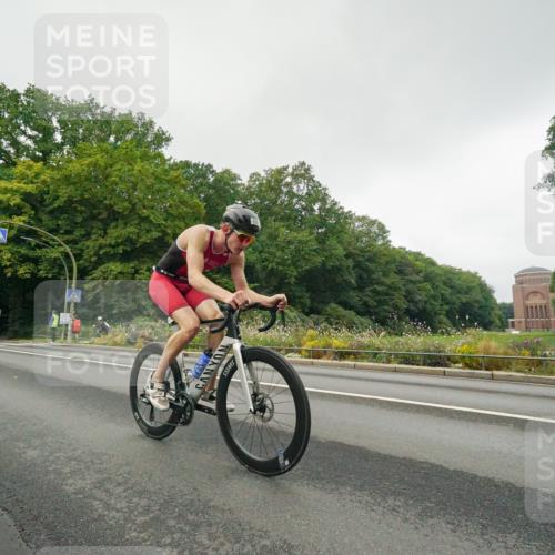 14.09.2025 - Stadtparktriathlon Michael Burmester http://msf.ph/oto/8889396 14.09.2025 09:11:44 Radfahren 310, 335, 338, 394 meine-sportfotos.de