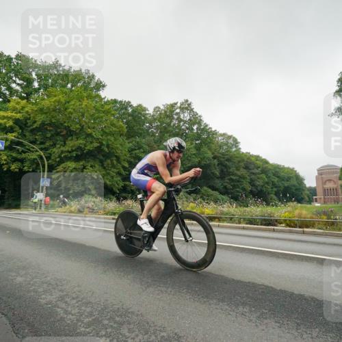 14.09.2025 - Stadtparktriathlon Michael Burmester http://msf.ph/oto/8889413 14.09.2025 09:12:07 Radfahren 307, 317, 412 meine-sportfotos.de
