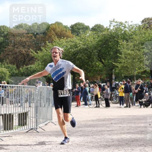 14.09.2025 - Stadtparktriathlon Strokosch-Dieckow http://msf.ph/oto/8889416 14.09.2025 12:41:54 Ziel 1103 meine-sportfotos.de