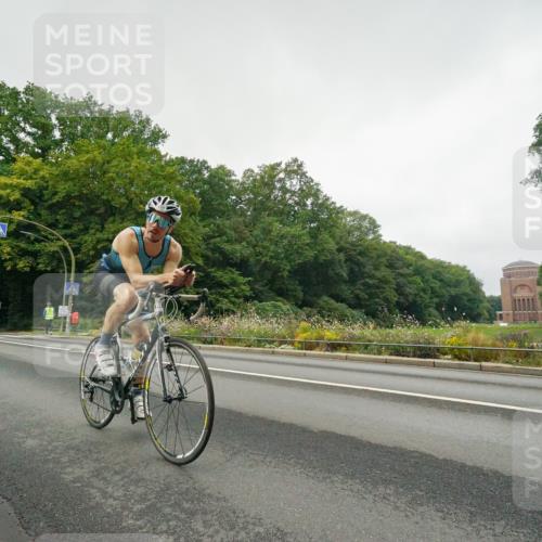 14.09.2025 - Stadtparktriathlon Michael Burmester http://msf.ph/oto/8889422 14.09.2025 09:12:38 Radfahren 356, 374, 422, 431, 480 meine-sportfotos.de