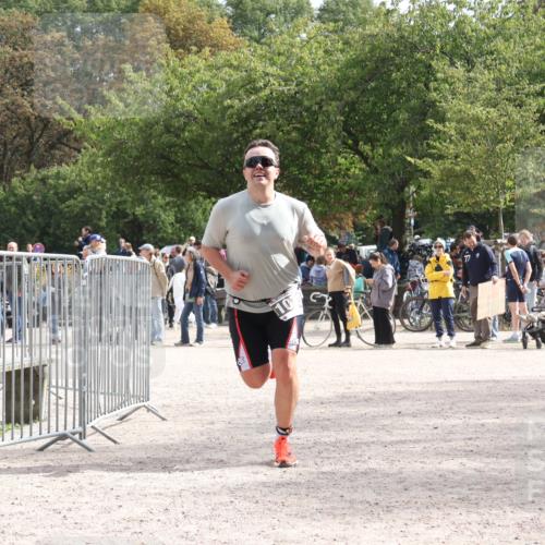 14.09.2025 - Stadtparktriathlon Strokosch-Dieckow http://msf.ph/oto/8889427 14.09.2025 12:42:01 Ziel 1073, 1103 meine-sportfotos.de